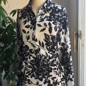 Liz Claiborne women tops black sz10.
